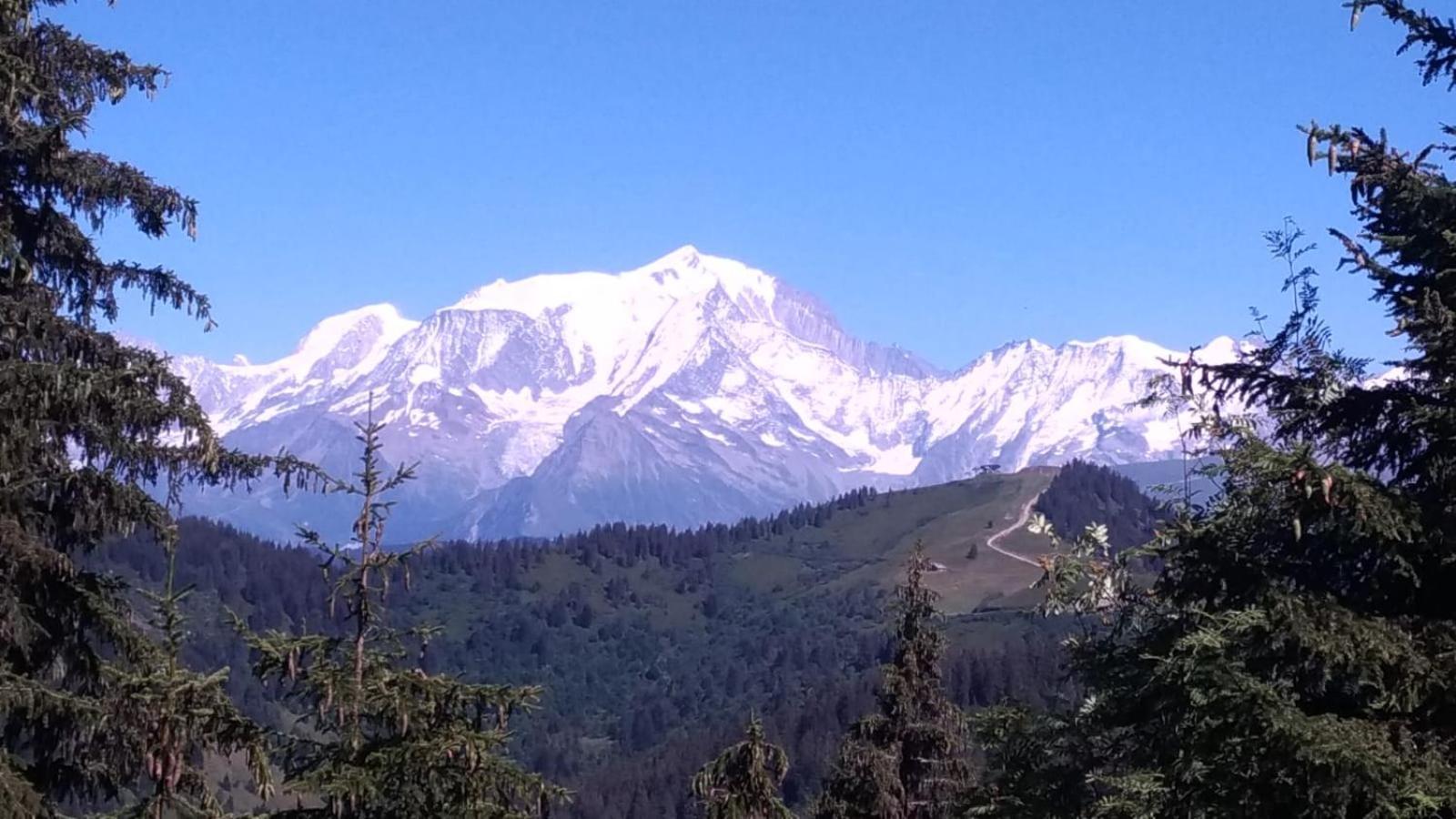 La Duchere Le Plan-la Giettaz Massif Des Aravis