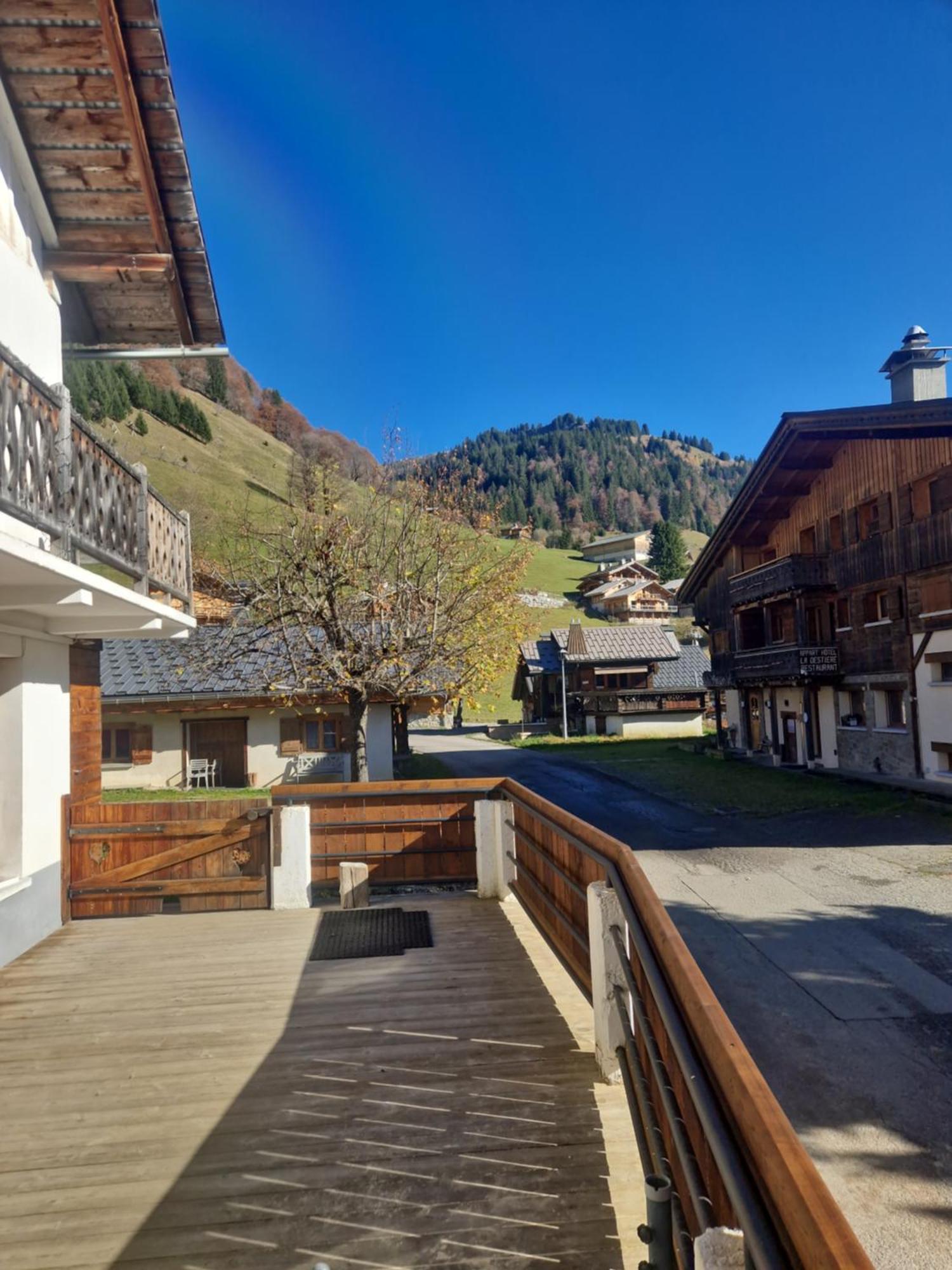 La Duchere Le Plan-la Giettaz Massif Des Aravis *